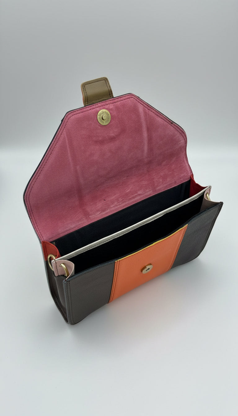 Paneled animal print 100% leather handbag